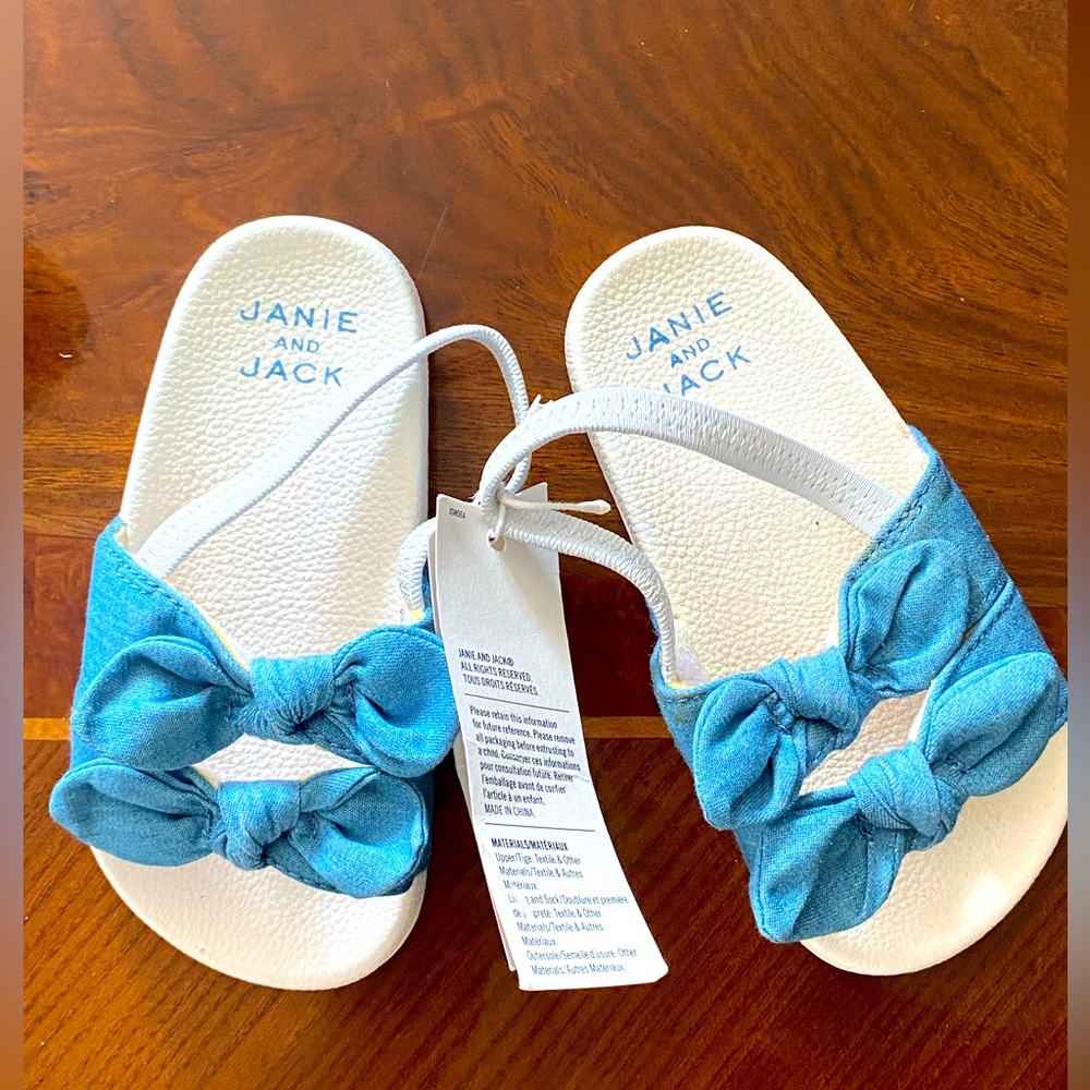 Jean bow sandals size 6 for toddlers